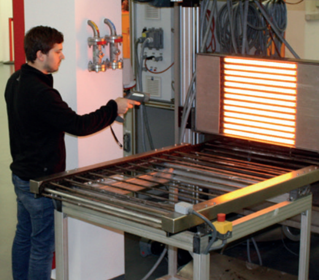 Thermal analyzer heating lamp